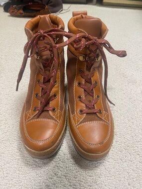 See By Chloé Tan Leather & Suede Lace-Up Winter Boots